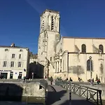 Centre Pres Du Port Avec Parking Et Wifi La Rochelle (Charente-Maritime)