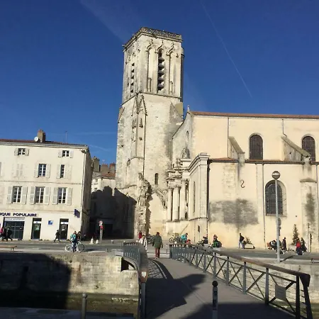 Centre Pres Du Port Avec Parking Et Wifi 拉罗歇尔