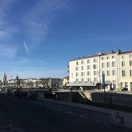 Apartment Centre Pres Du Port Avec Parking Et Wifi